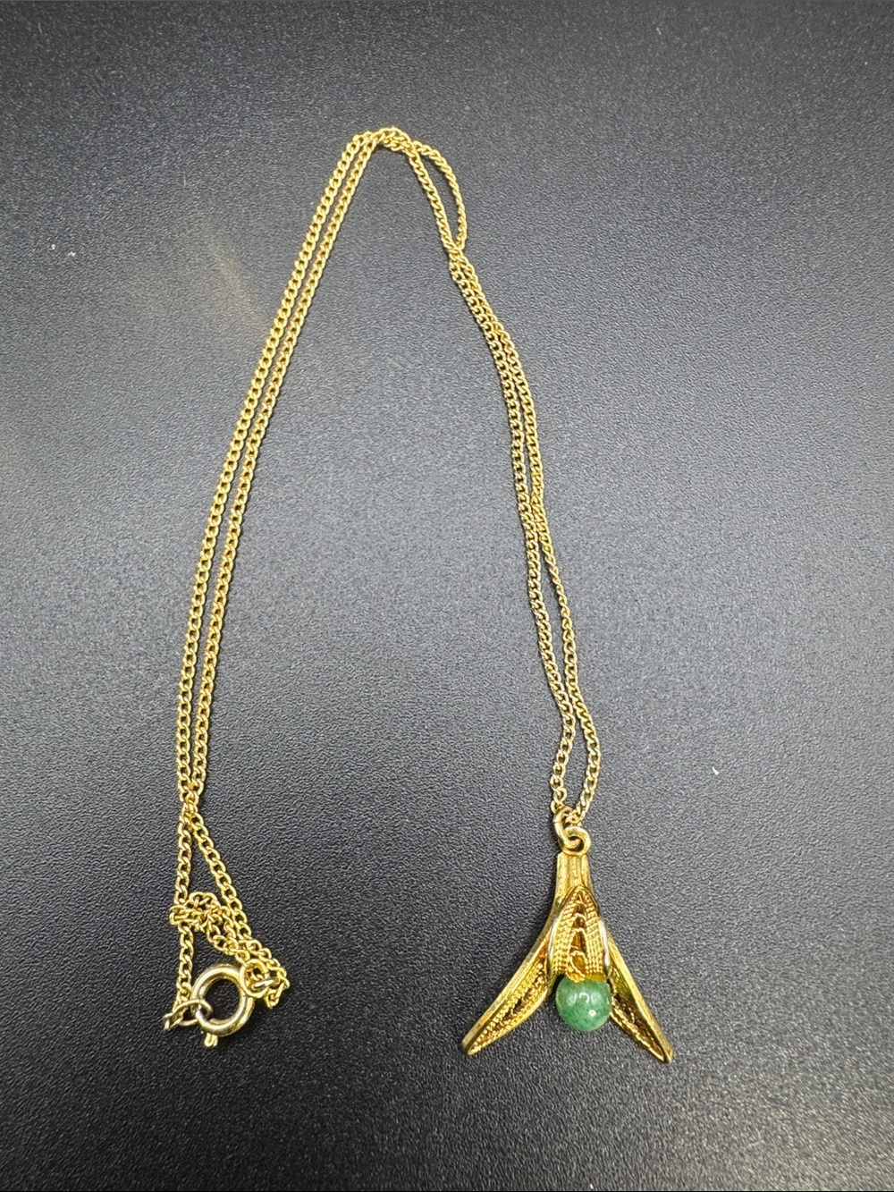 Mid-Century Modernist Gold Tone Filigree Green Gemstone Pendant Necklace